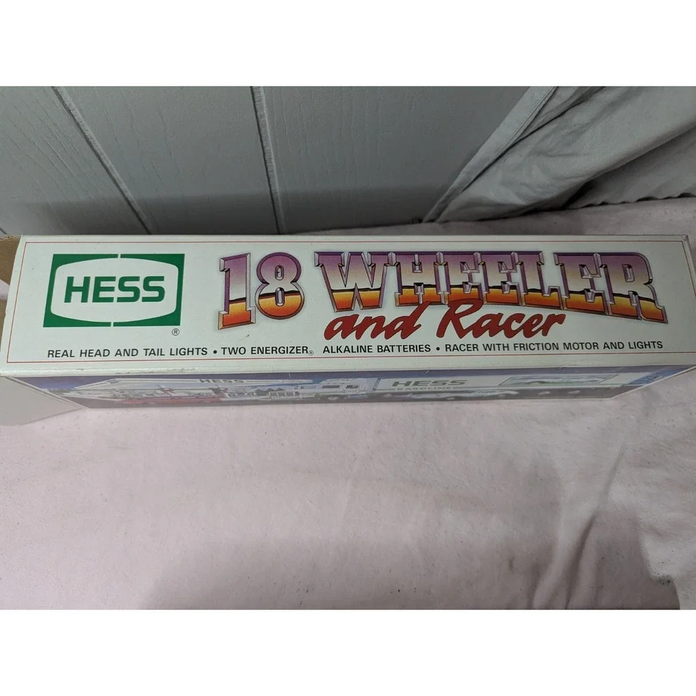 Hess gasoline 18 wheeler truck semi & racer car vintage 1992 with lights new box
